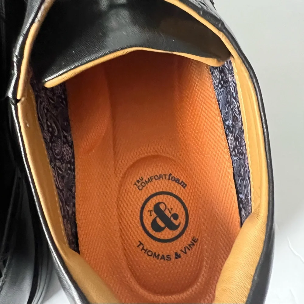 Thomas & Vine brand new
